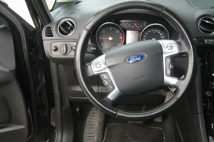 Sort Ford Galaxy fra 2014