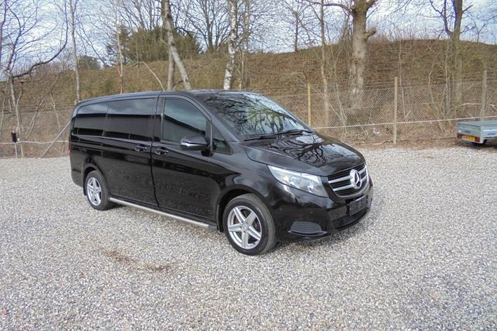 Sort Mercedes V250 d fra 2017