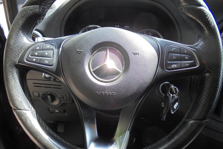 Sort Mercedes Vito 116 fra 2015