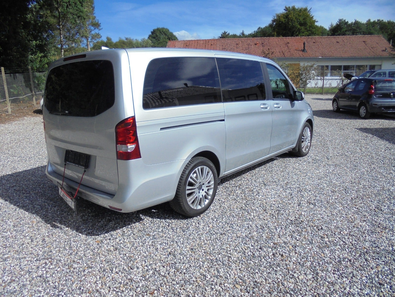 Sølv Mercedes V220 d fra 2015
