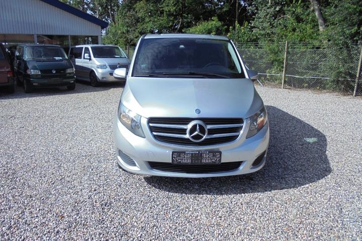 Sølv Mercedes V220 d fra 2015