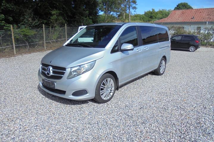 Sølv Mercedes V220 d fra 2015