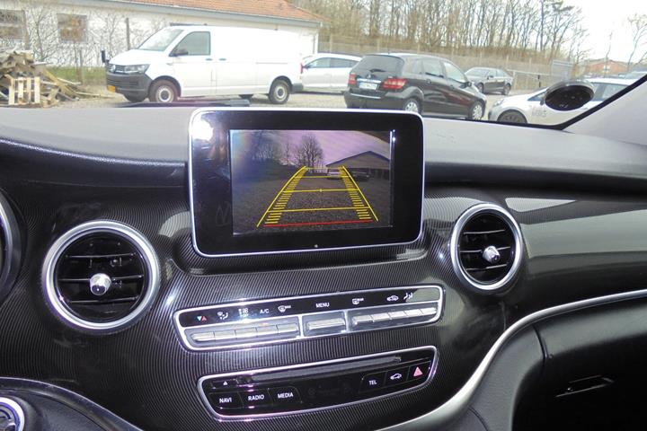 Sølv Mercedes V220 d fra 2015