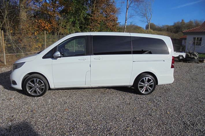 Hvid Mercedes V220 d fra 2016