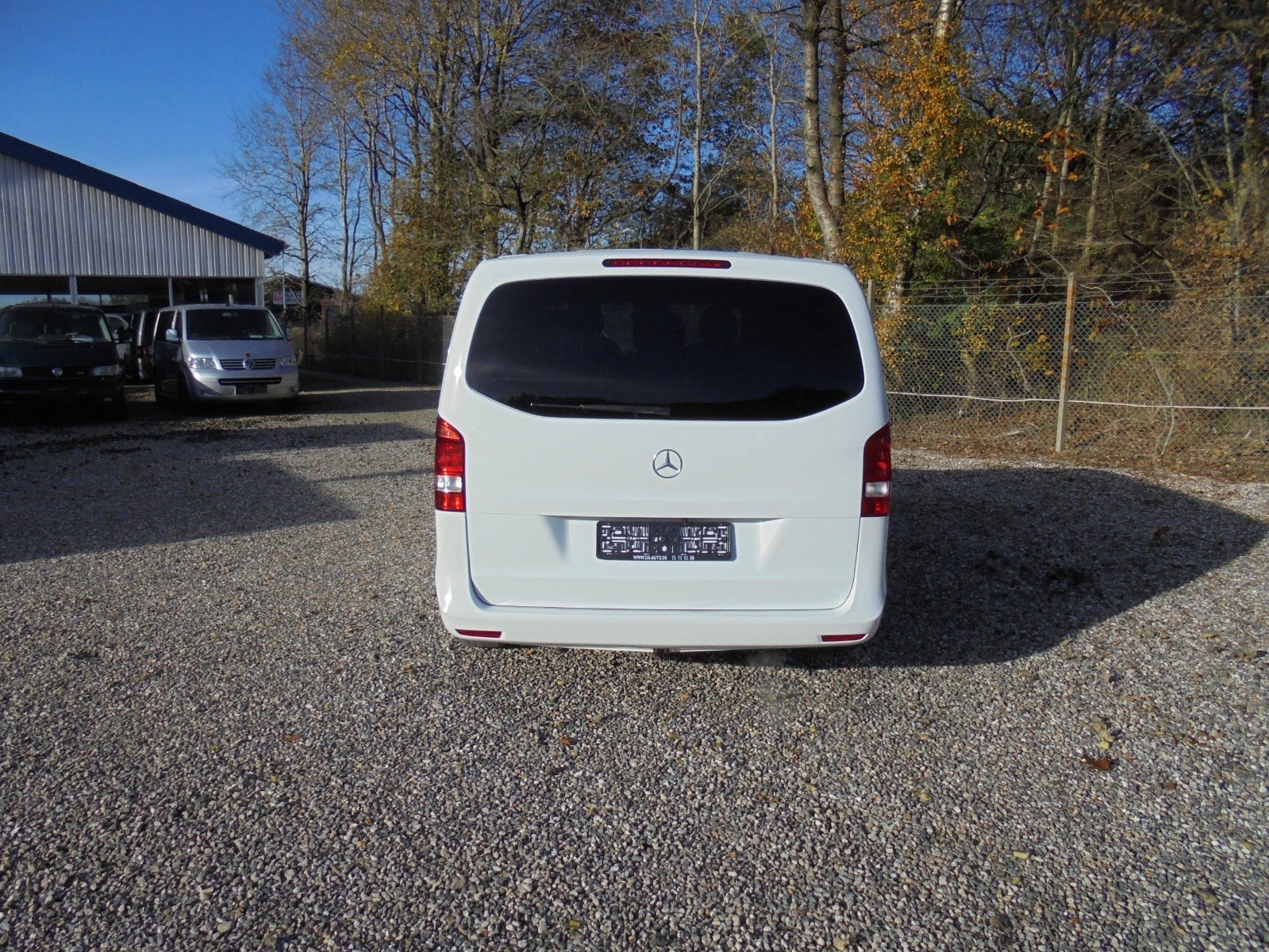 Hvid Mercedes V220 d fra 2016