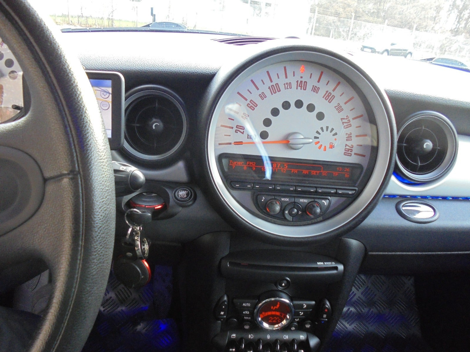 Rød Mini Cooper fra 2012