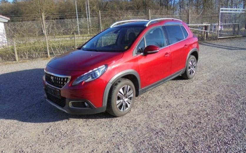 Peugeot 2008 1,5 BlueHDi 100 Allure Sky
