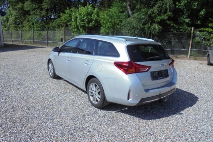 Sølv Toyota Auris fra 2014