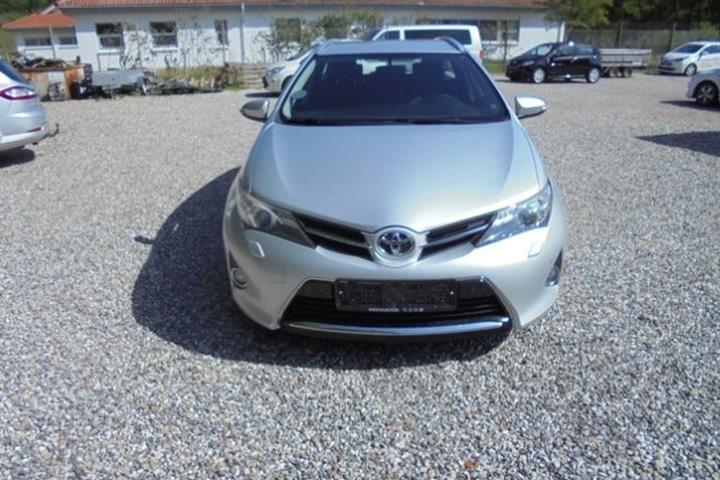Sølv Toyota Auris fra 2014
