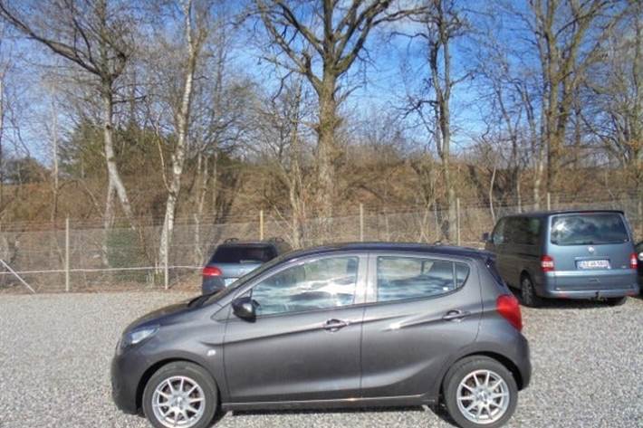 Grå Opel Karl fra 2016