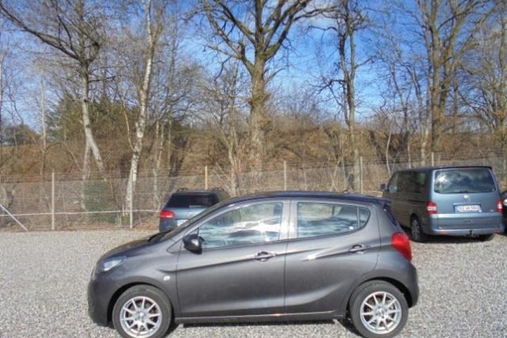 Grå Opel Karl fra 2016
