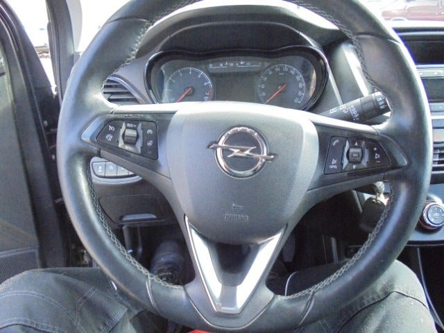 Grå Opel Karl fra 2016