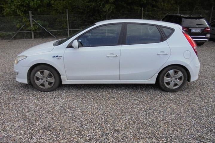 Hvid Hyundai i30 fra 2010