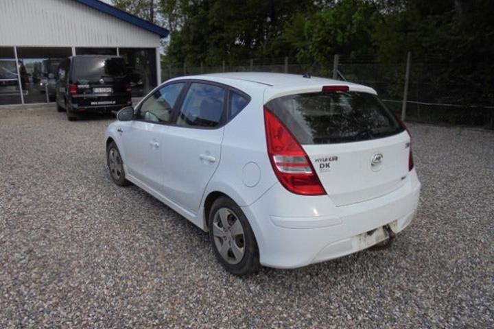 Hvid Hyundai i30 fra 2010