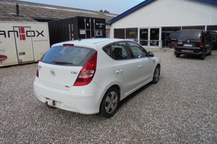 Hvid Hyundai i30 fra 2010