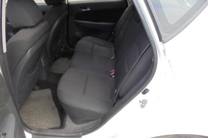 Hvid Hyundai i30 fra 2010