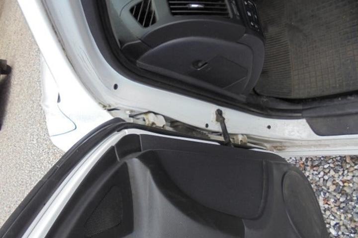 Hvid Hyundai i30 fra 2010