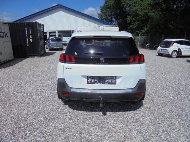 Hvid Peugeot 5008 fra 2018