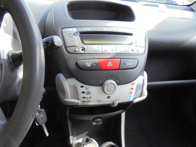 Bronze Toyota Aygo fra 2013