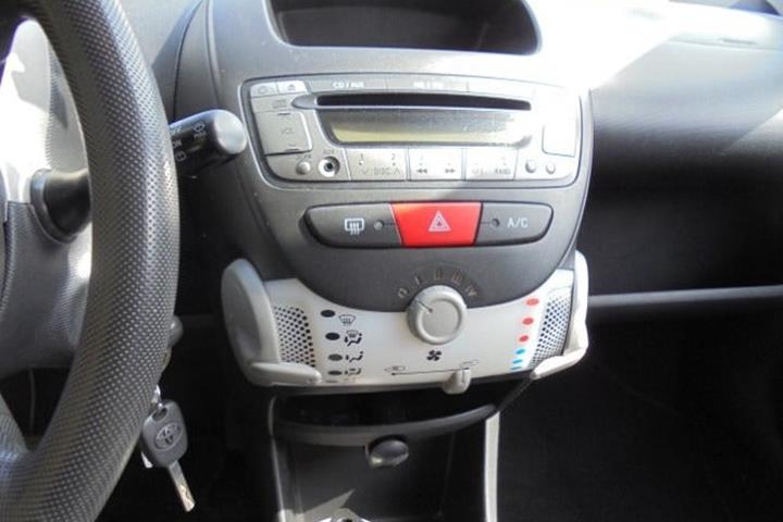Bronze Toyota Aygo fra 2013