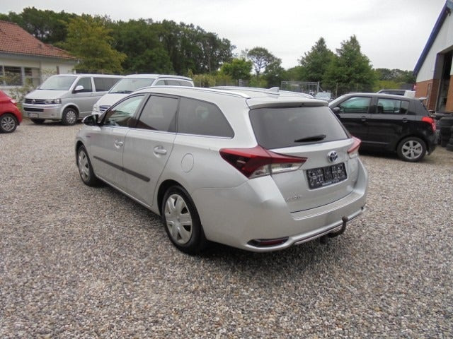 Sølv Toyota Auris fra 2017
