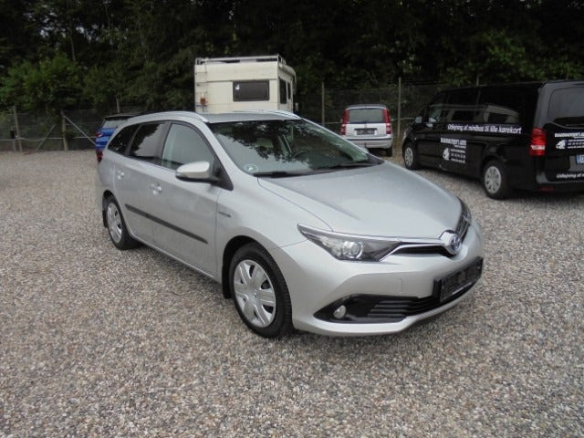 Sølv Toyota Auris fra 2017