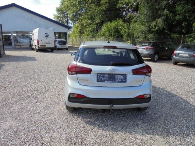 Sølv Hyundai i20 fra 2020