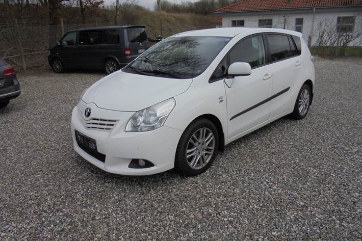 undefined Toyota Verso fra 2013