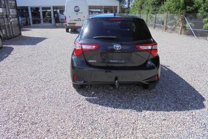 Sort Toyota Yaris fra 2019