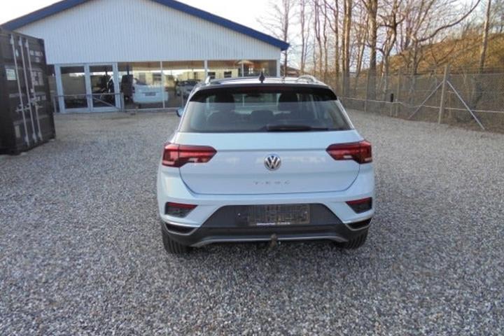 Beige VW T-Roc fra 2020
