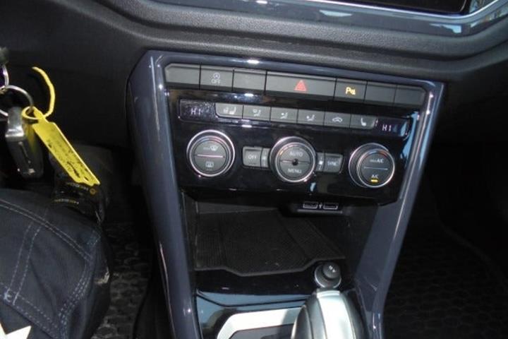 Beige VW T-Roc fra 2020
