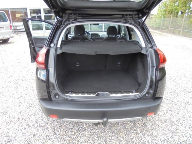 Sort Peugeot 2008 fra 2017