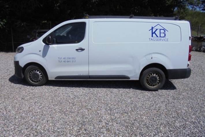 Hvid Toyota ProAce fra 2017