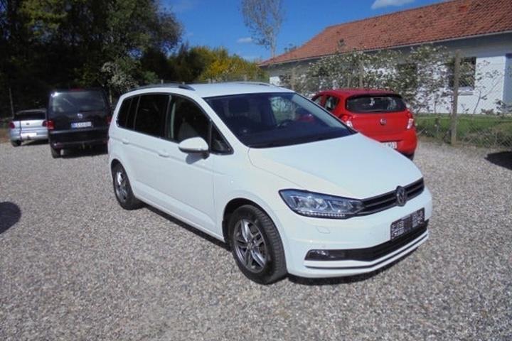 Hvid VW Touran fra 2018
