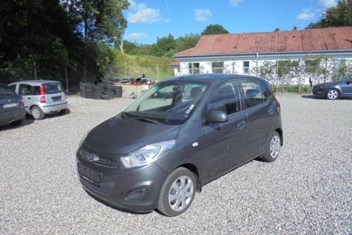 Grå Hyundai i10 fra 2013