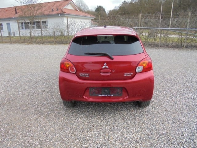 Grå Mitsubishi Space Star fra 2015