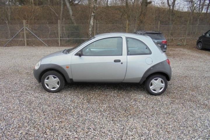 Sølv Ford Ka fra 2004