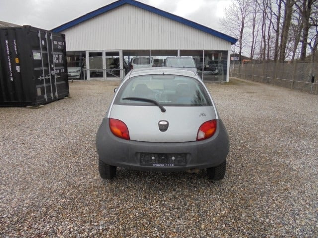 Sølv Ford Ka fra 2004