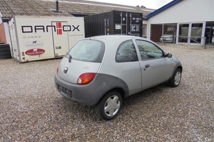 Sølv Ford Ka fra 2004