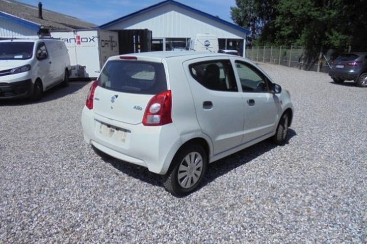 Hvid Suzuki Alto fra 2012