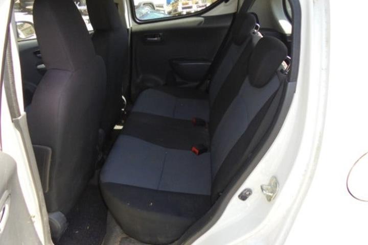 Hvid Suzuki Alto fra 2012