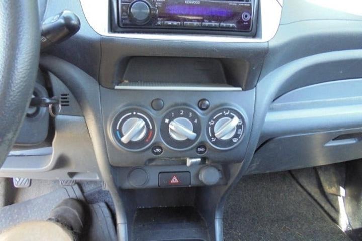 Hvid Suzuki Alto fra 2012