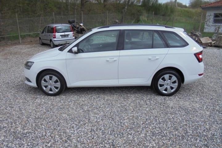 Hvid Skoda Fabia fra 2020