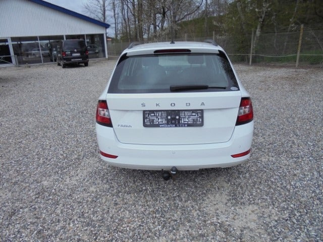 Hvid Skoda Fabia fra 2020