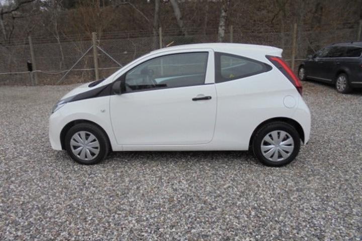 Hvid Toyota Aygo fra 2019