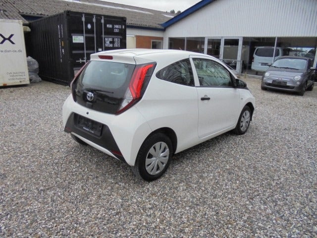 Hvid Toyota Aygo fra 2019