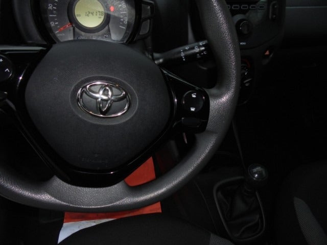 Hvid Toyota Aygo fra 2019