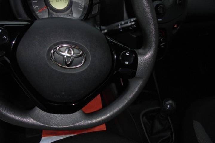 Hvid Toyota Aygo fra 2019