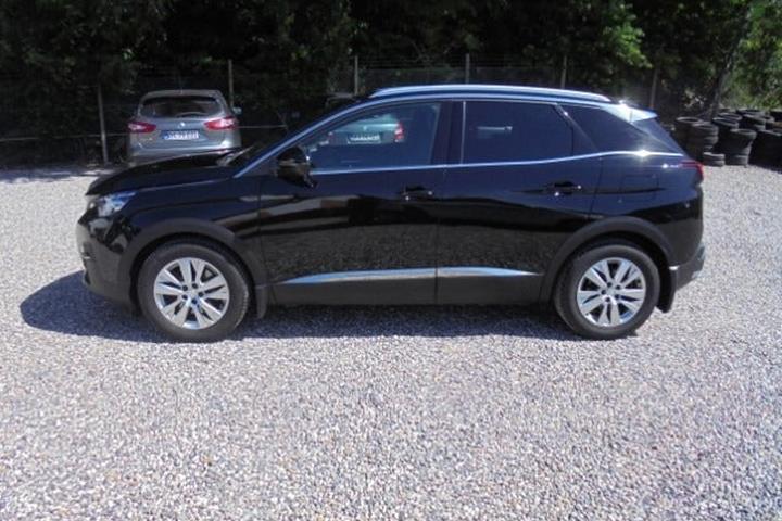 Sort Peugeot 3008 fra 2020