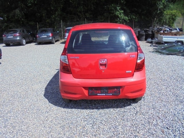Rød Hyundai i10 fra 2013